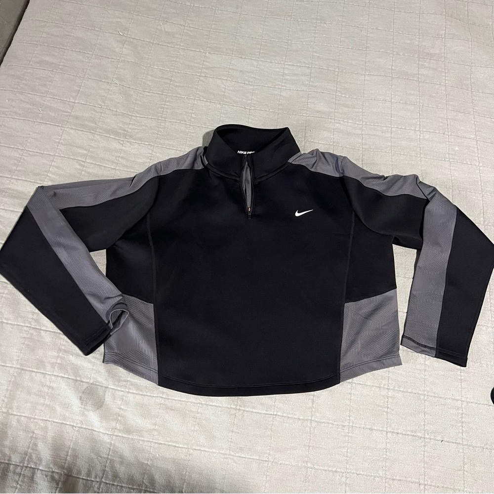 Nike pro cropped long sleeve